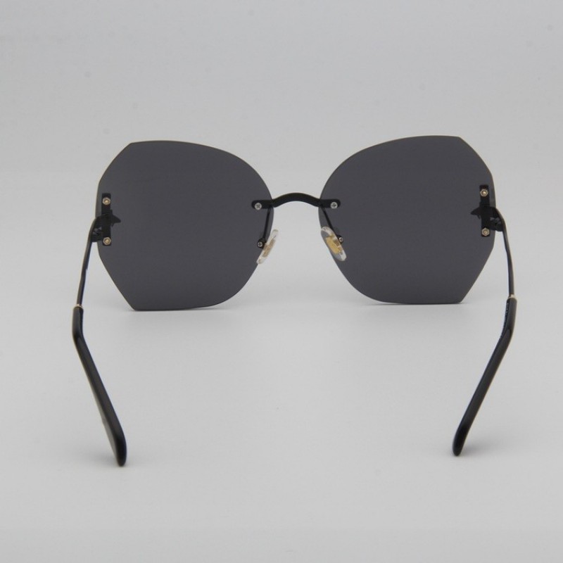 Gucci GG0242 Sunglasses In Black