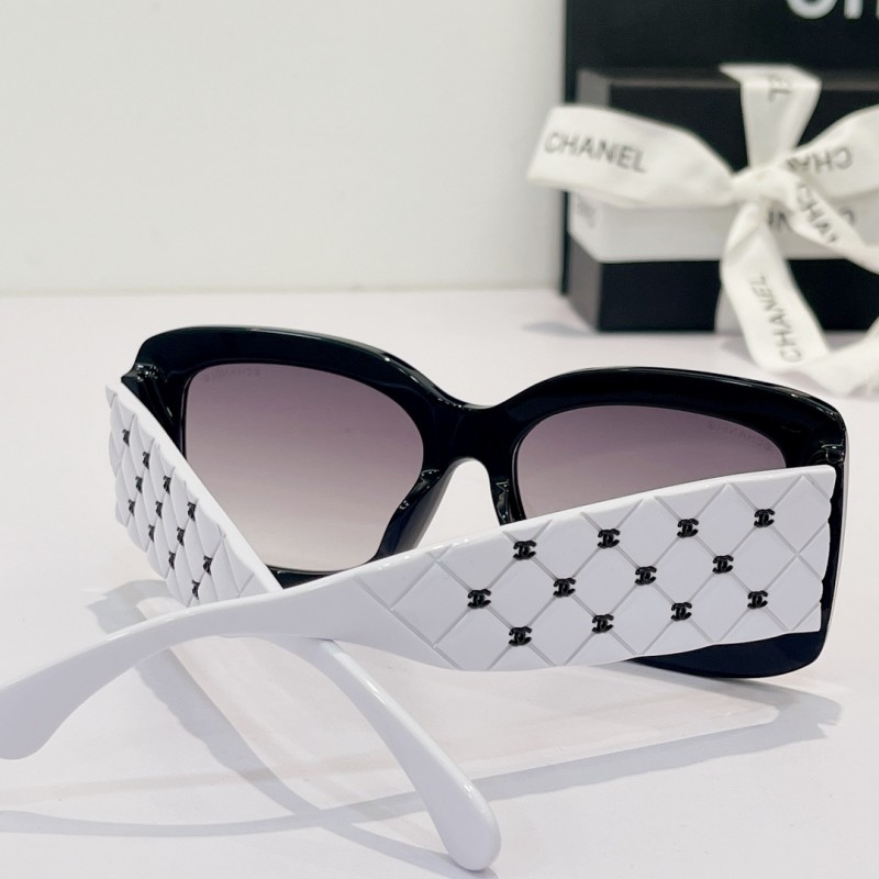 Chanel CH5483 Sunglasses In black and white gray