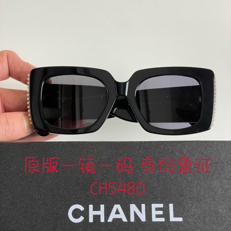 Chanel CH5480 Sunglasses In Black Gold Gradient Gray