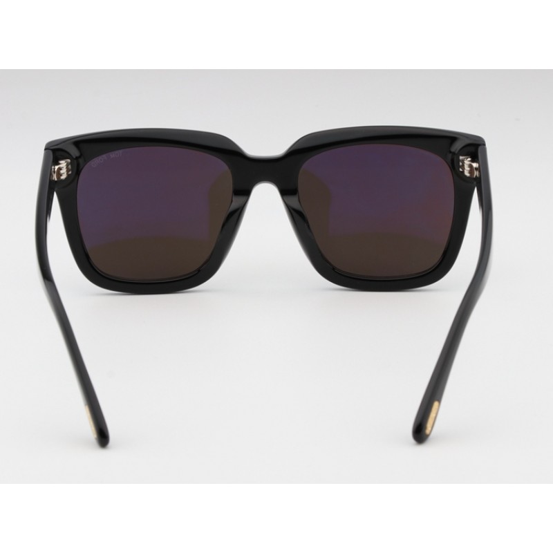 TomFord TF690-F Sunglasses In Black