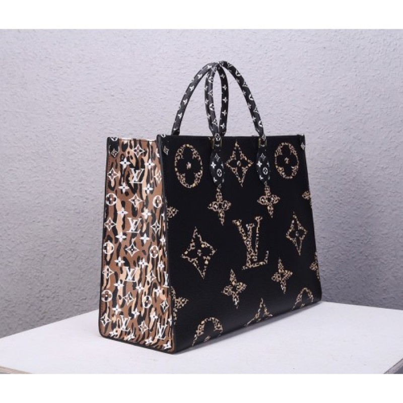 Louis Vuitton Monogram Giant Jungle Onthego M44674