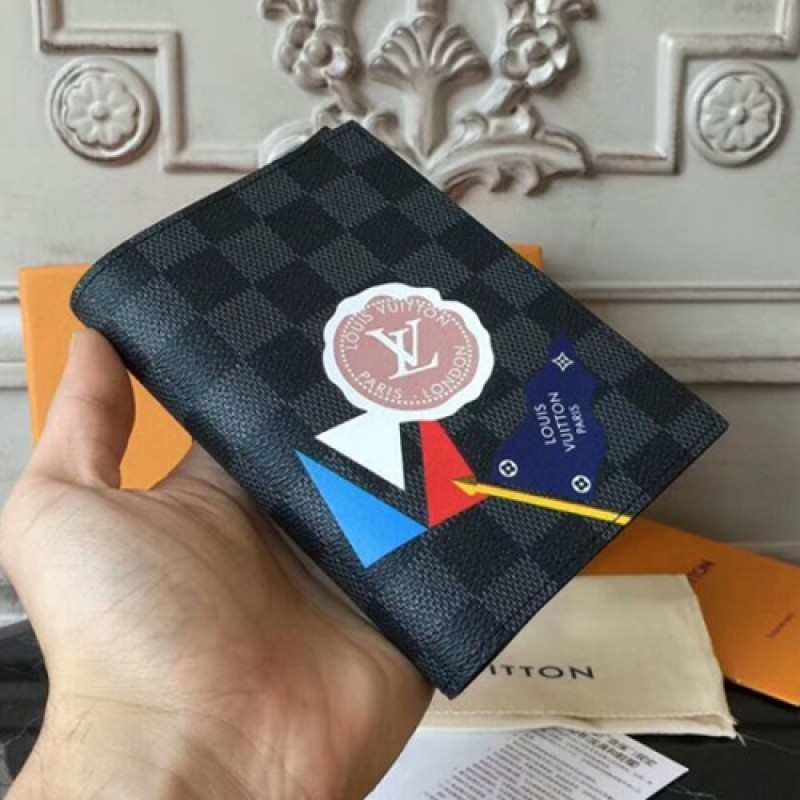 Louis Vuitton Passport Cover N61701