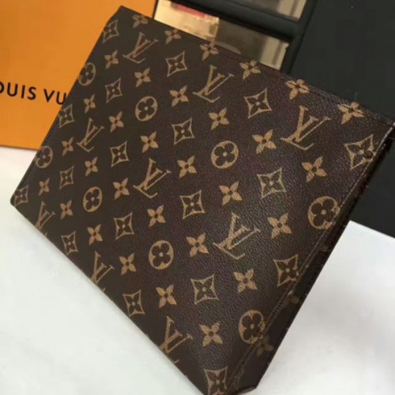 Louis Vuitton Toiletry Pouch 26 M47542