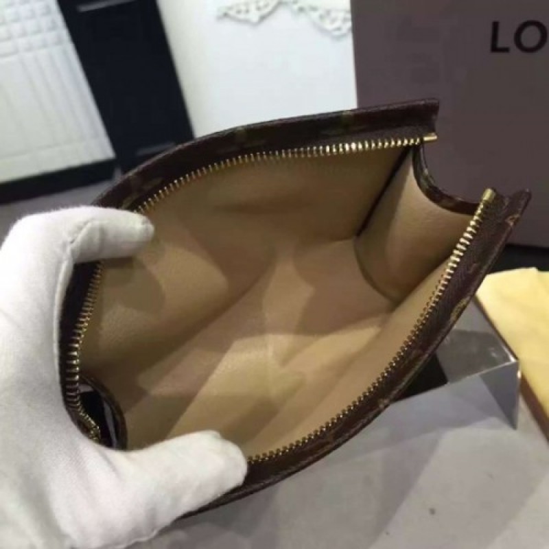 Louis Vuitton Toiletry Pouch M47544