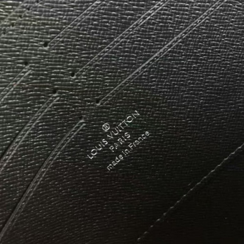 Louis Vuitton x Supreme Pochette Jour GM M67754 Epi Leather