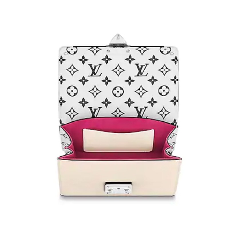 Louis Vuitton LV Wynwood Shoulder Bag in Creme White Vernis Leather M90442