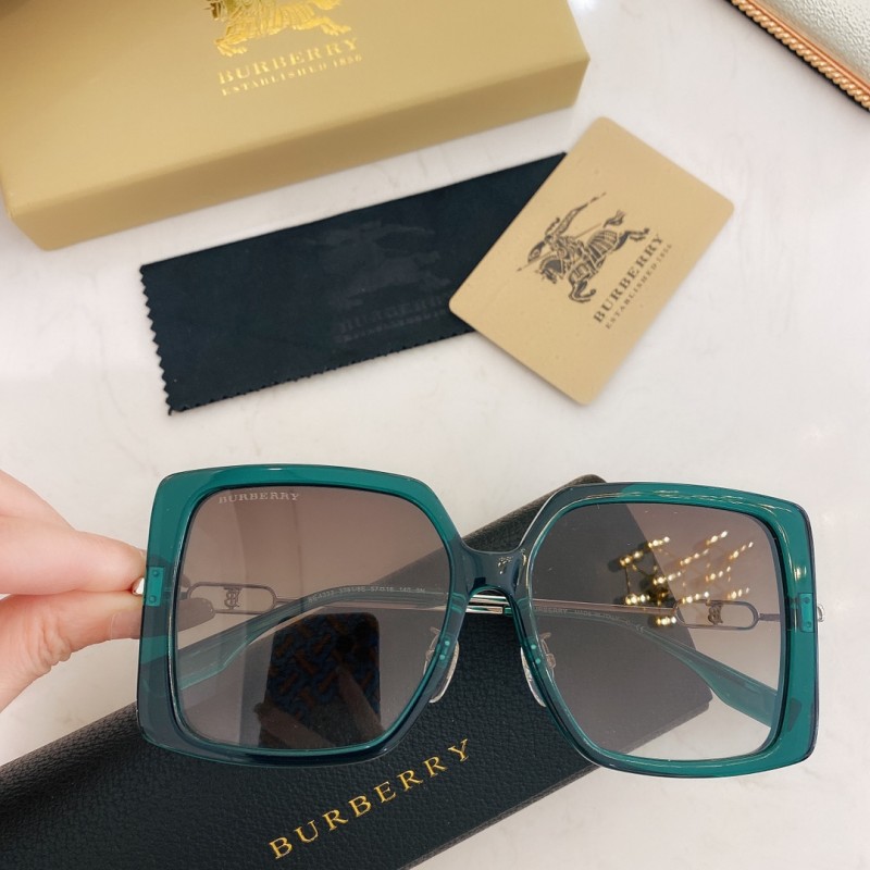 Burberry BE4332 Sunglasses In Translucent Green