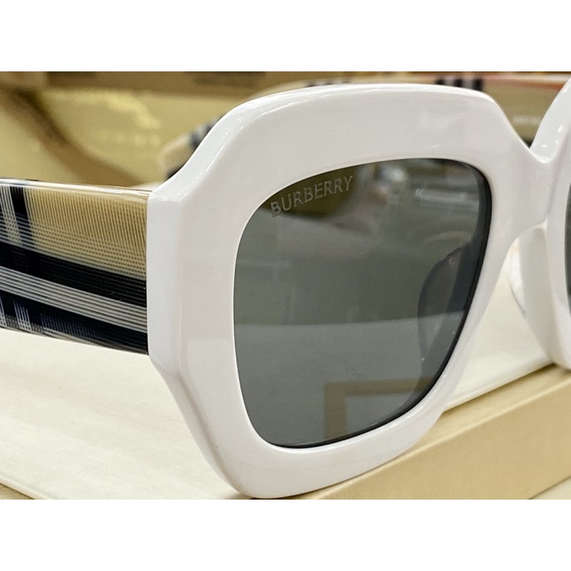 Burberry BE4334 Sunglasses In White