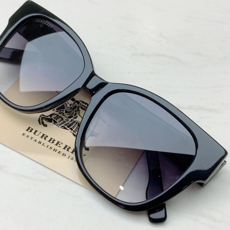Burberry BE4345 Sunglasses In Black Gradient Gray