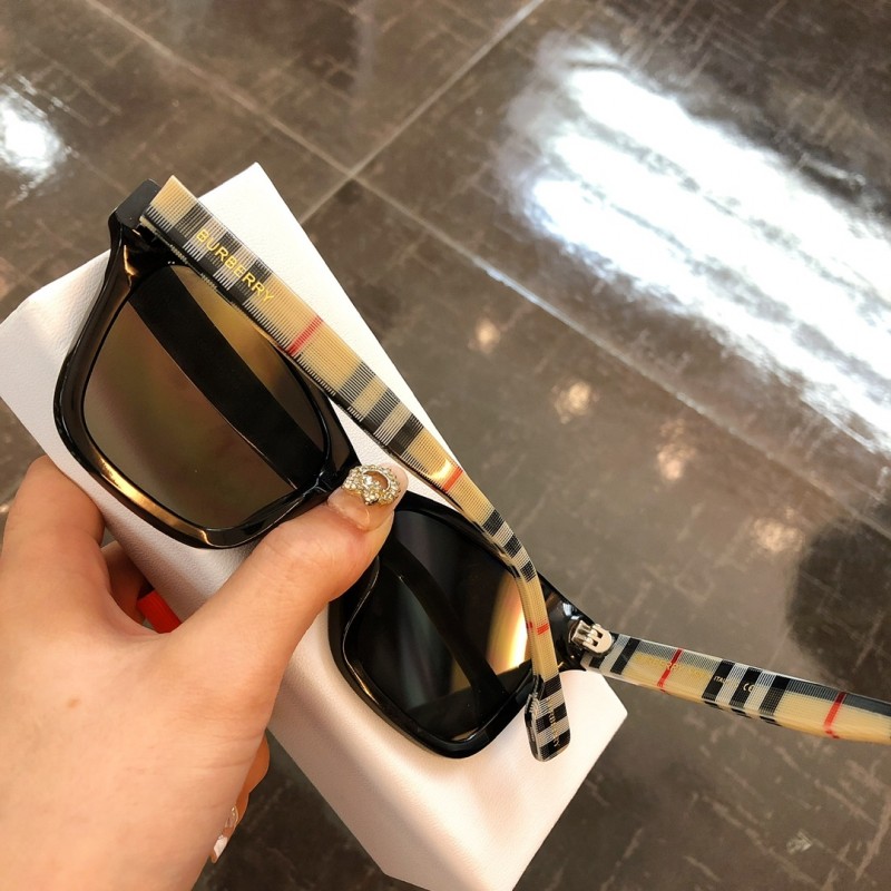 Burberry BE4346 Sunglasses In Black White