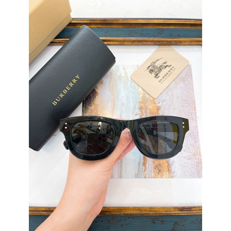 Burberry BE4352 Sunglasses In Black Gray
