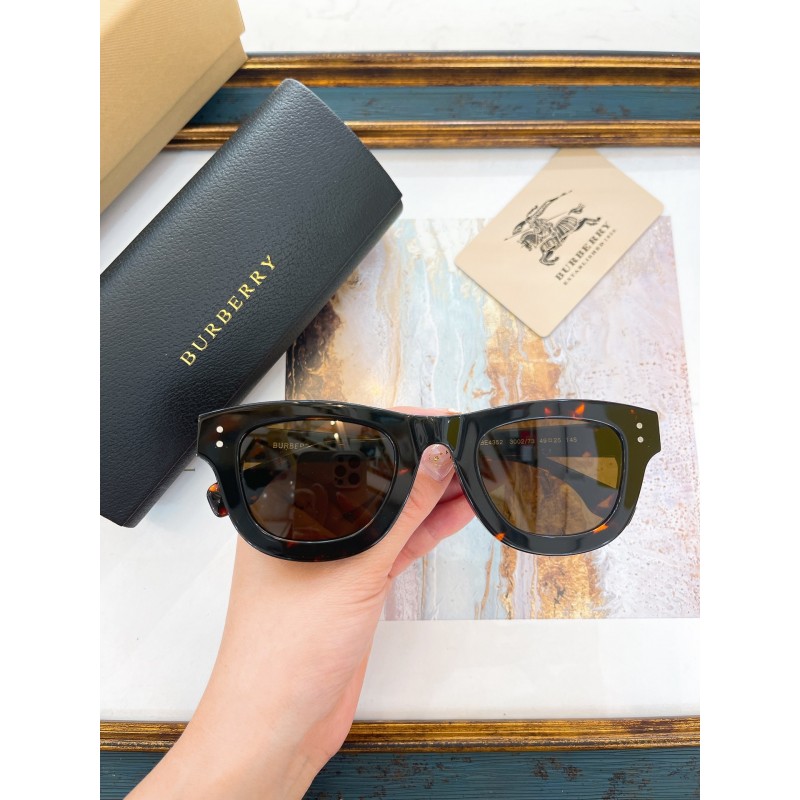 Burberry BE4352 Sunglasses In Tortoiseshell