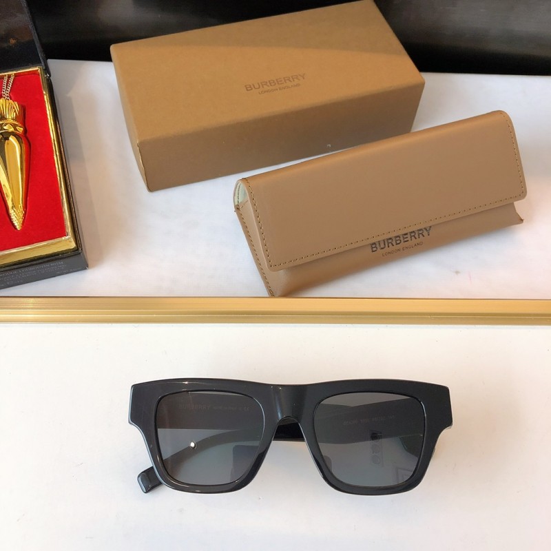 Burberry BE4360 Sunglasses In Black