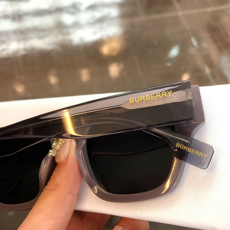Burberry BE4360 Sunglasses In Gray