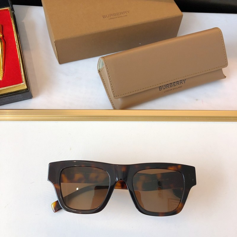 Burberry BE4360 Sunglasses In Tortoiseshell