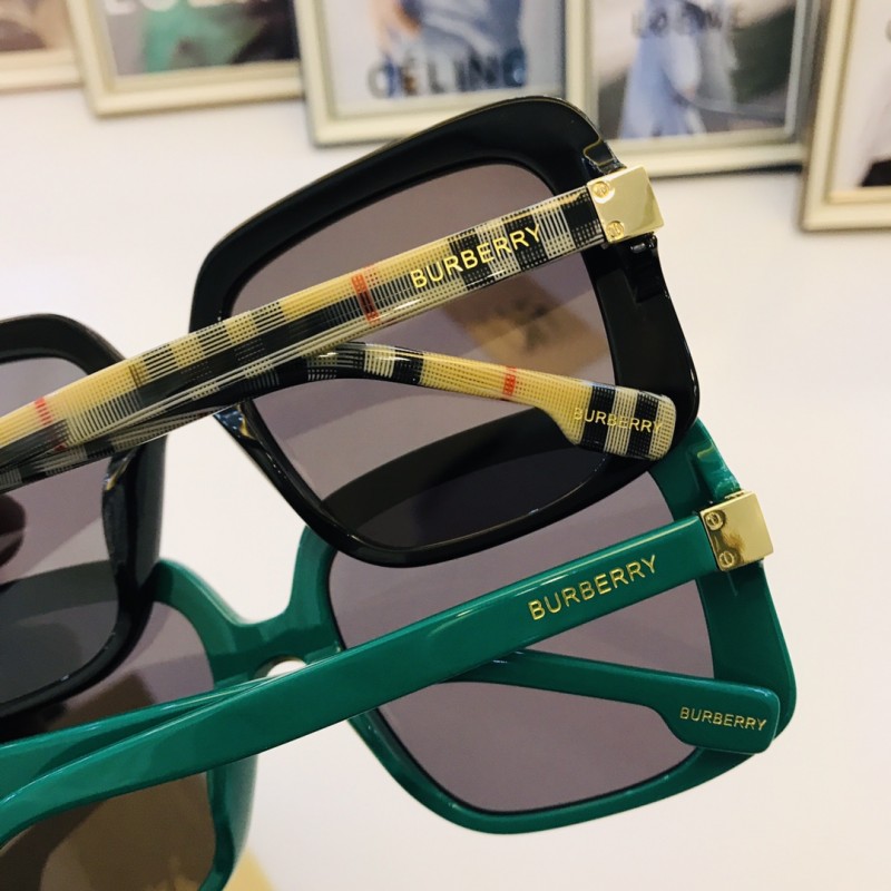 Burberry BE4363 Sunglasses In Green