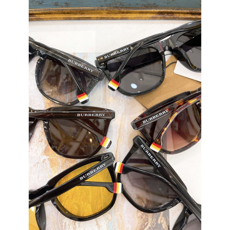 Burberry BE4381 Sunglasses In Gray