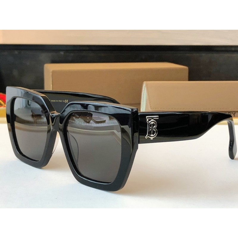 Burberry BE4527 Sunglasses In Black Gray