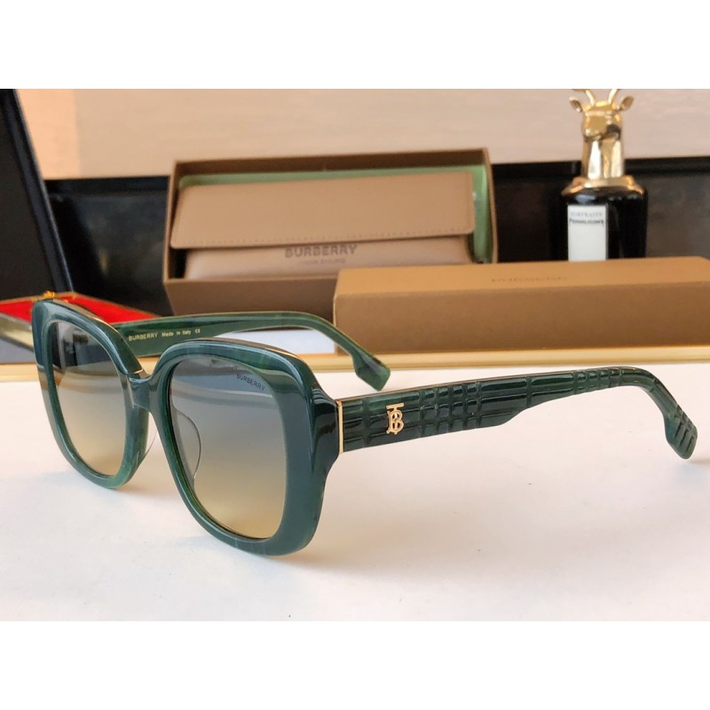 Burberry BE4746 Sunglasses In Green