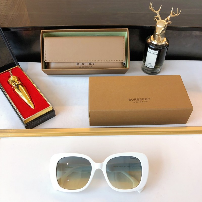 Burberry BE4746 Sunglasses In White
